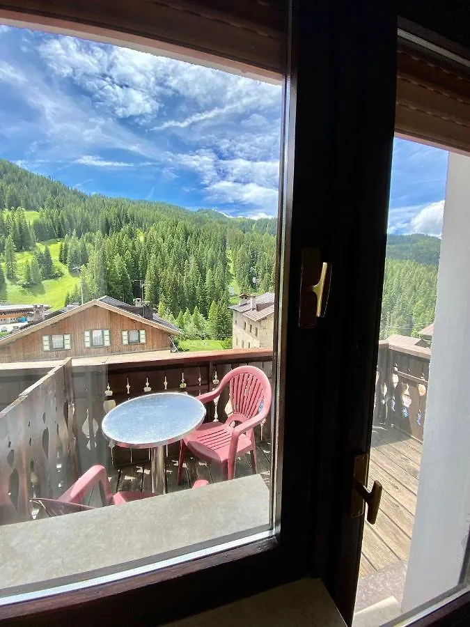 **  Hotel B&B Lorenzini Ski Selva di Cadore Italia