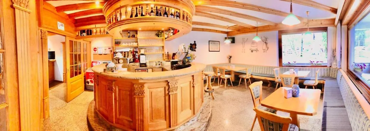 Hotel B&B Lorenzini Ski Selva di Cadore 2*,